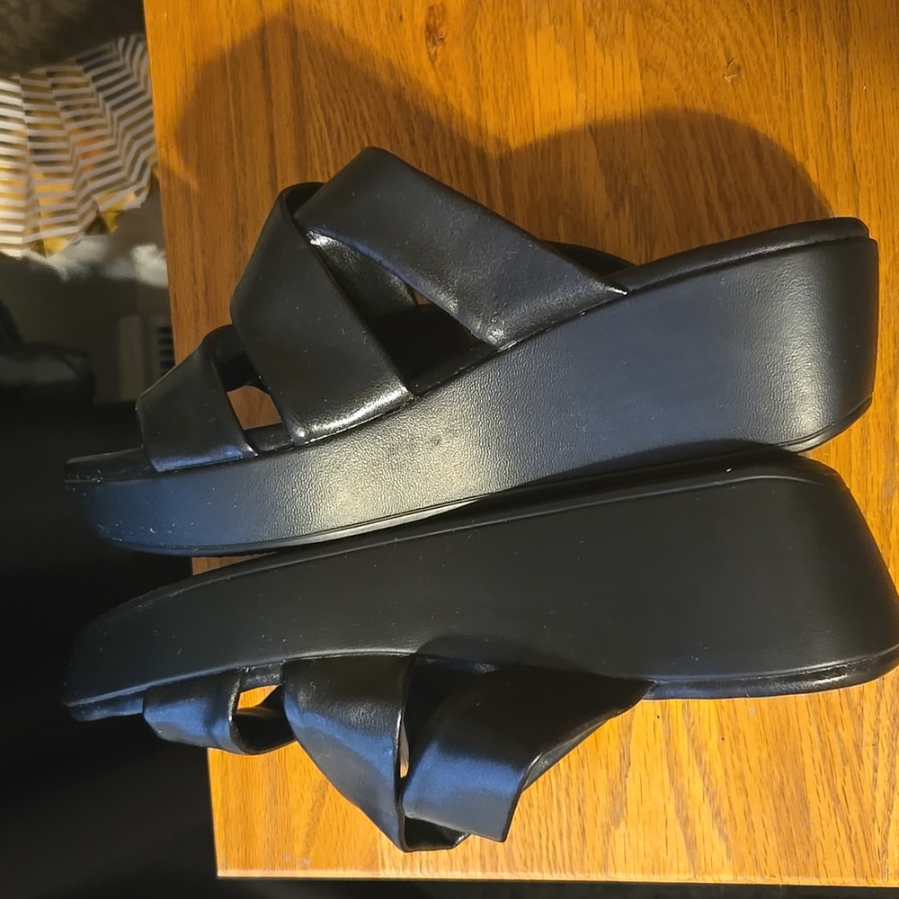 Women Black Strap Wedge Sandals.✨️ ✨️ SIZE 41 ✨️ - Picture 4 of 7